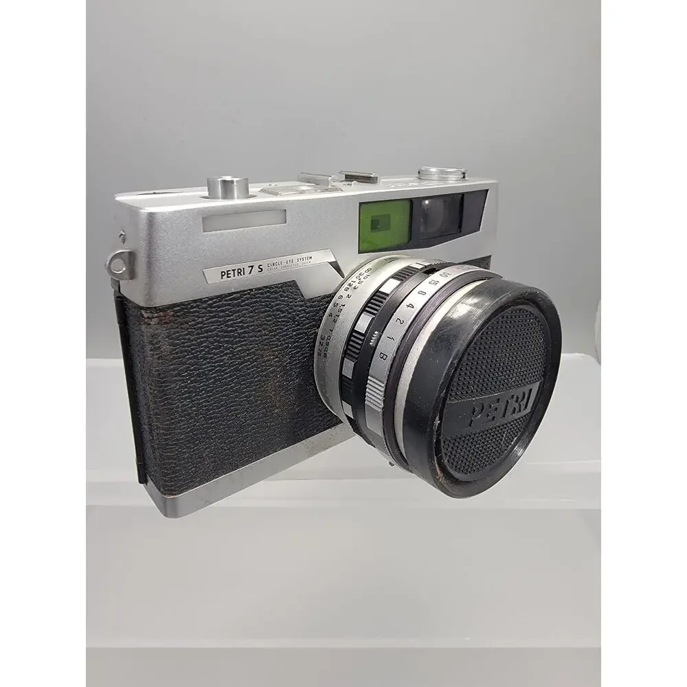 Petri 7 S Circle Eye System Rangefinder 35mm Film Camera & 45mm 1.8 Lenses